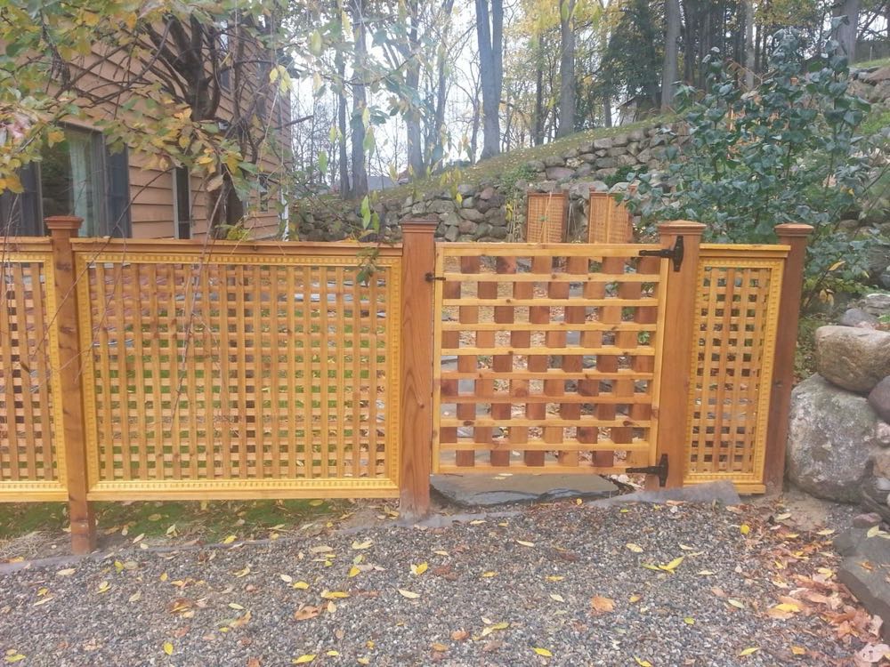 Cedar lattice privacy screen